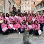Mamme Miss con la statua di Mike Bongiorno